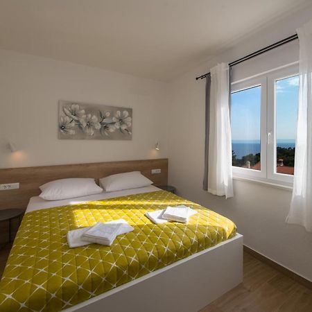 Apartment Mare Krvavica Luaran gambar